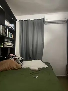 Snapshot of Magicerosxx69 chatting on 12/17/25, 11:55 Magicerosxx69 online show from 12/17/25, 11:55