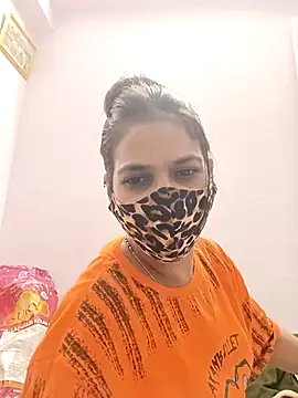 indianliza online show from 12/04/25, 03:10