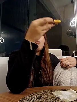 sara winehouse1 online show from 10/16/25, 02:23