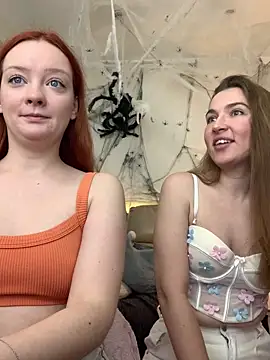 Snapshot of Radiants_two chatting on 11/02/25, 03:47 Radiants two online show from 11/02/25, 03:47