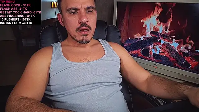 Snapshot of officeman7 chatting on 02/20/25, 04:25 officeman7 online show from 02/20/25, 04:25