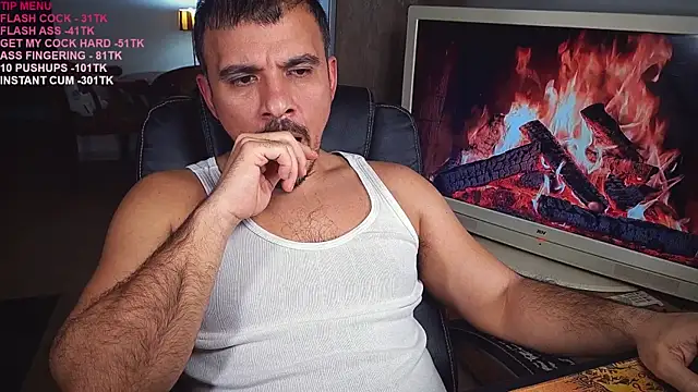 Snapshot of officeman7 chatting on 03/04/25, 05:13 officeman7 online show from 03/04/25, 05:13