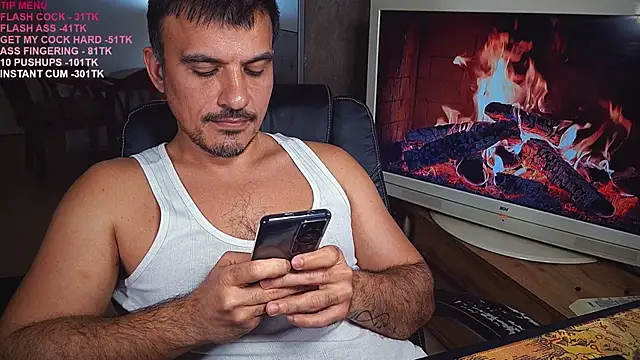 Snapshot of officeman7 chatting on 03/17/25, 07:58 officeman7 online show from 03/17/25, 07:58