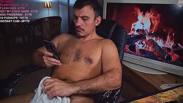 Snapshot of officeman7 chatting on 03/18/25, 05:10 officeman7 online show from 03/18/25, 05:10