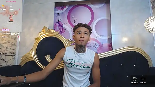 sexy blacks  online show from 01/07/25, 11:16
