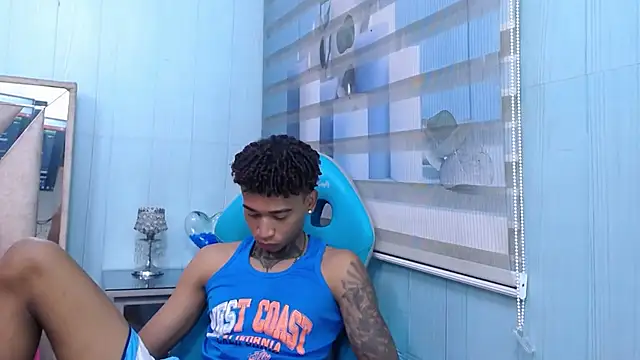 sexy blacks  online show from 10/10/25, 11:20