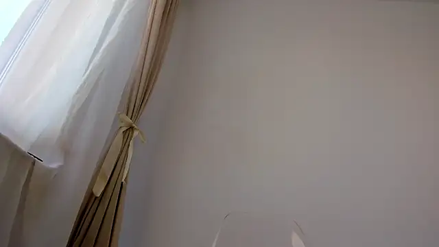 angeloflovee online show from 06/11/26, 04:43