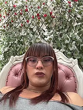 Snapshot of miss_gisselle chatting on 11/22/25, 03:22 miss gisselle online show from 11/22/25, 03:22