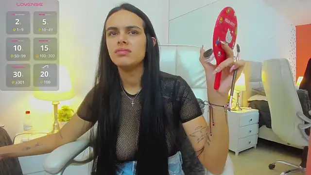 Snapshot of ChloeHarper_ chatting on 11/25/25, 01:00 ChloeHarper online show from 11/25/25, 01:00