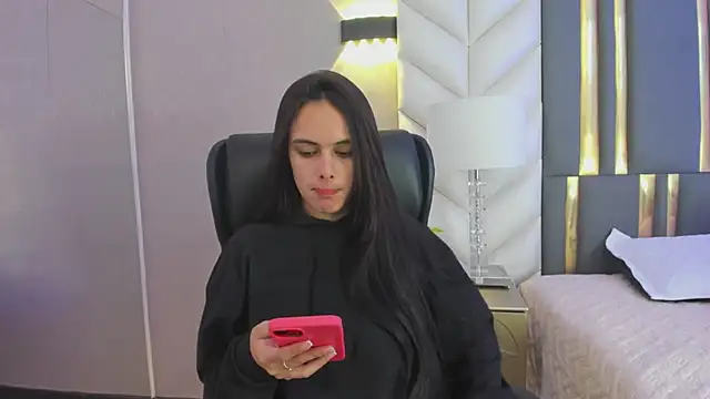ChloeHarper  online show from 04/30/26, 11:49