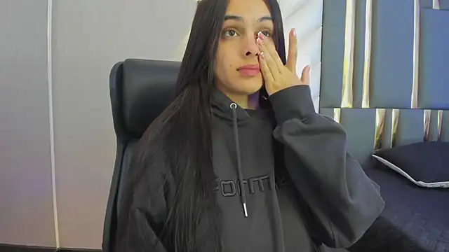 ChloeHarper  online show from 05/29/26, 11:52