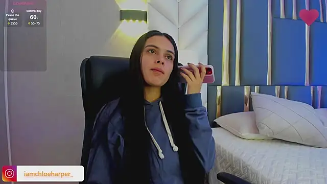 ChloeHarper  online show from 07/01/26, 11:45