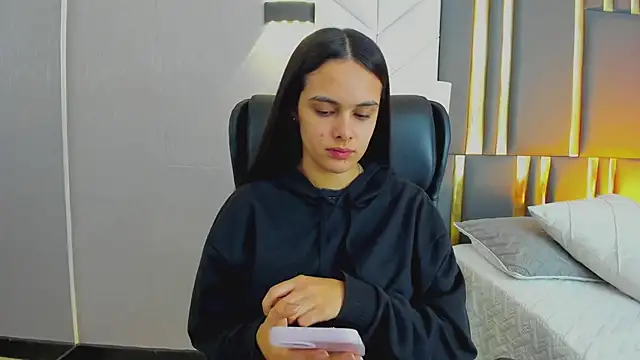 ChloeHarper  online show from 07/29/26, 11:52