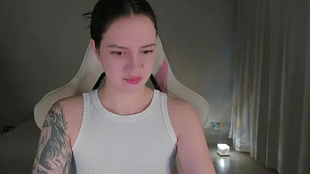 Sonia moon  online show from 12/06/24, 01:40