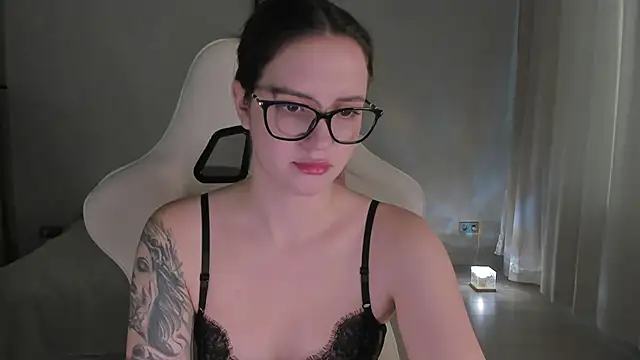Sonia moon  online show from 12/06/24, 04:47