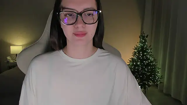 Sonia moon  online show from 12/28/24, 04:19