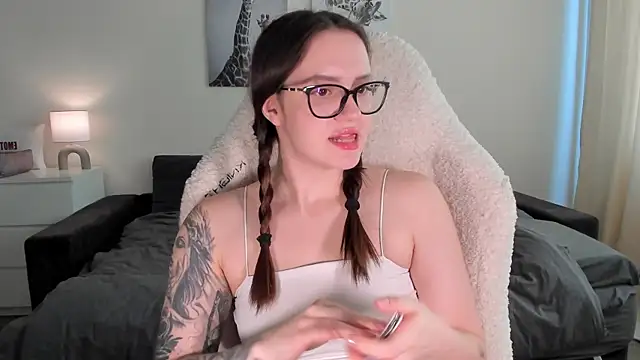 Sonia moon  online show from 03/22/25, 05:39