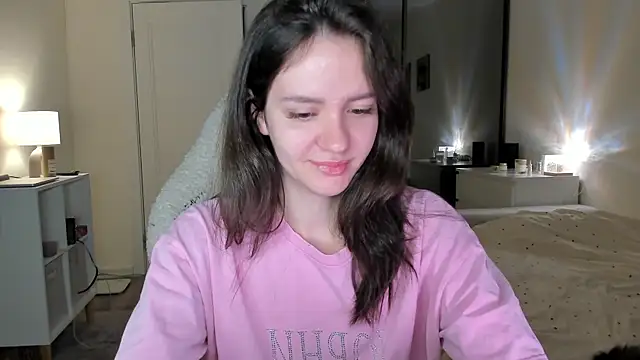 Sonia moon  online show from 10/25/25, 02:41