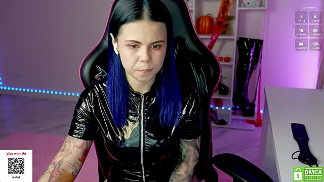 Snapshot of Latex_Kitty chatting on 10/29/25, 03:14 Latex Kitty online show from 10/29/25, 03:14