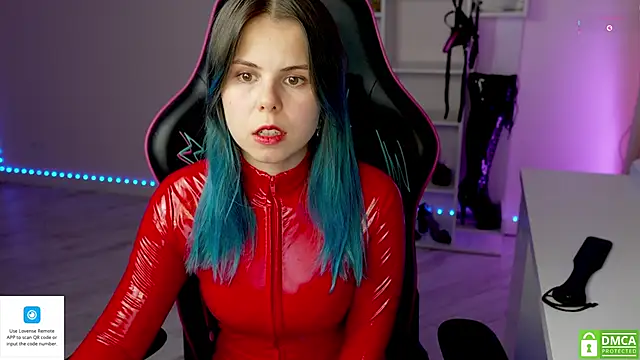 Snapshot of Latex_Kitty chatting on 12/22/25, 02:14 Latex Kitty online show from 12/22/25, 02:14