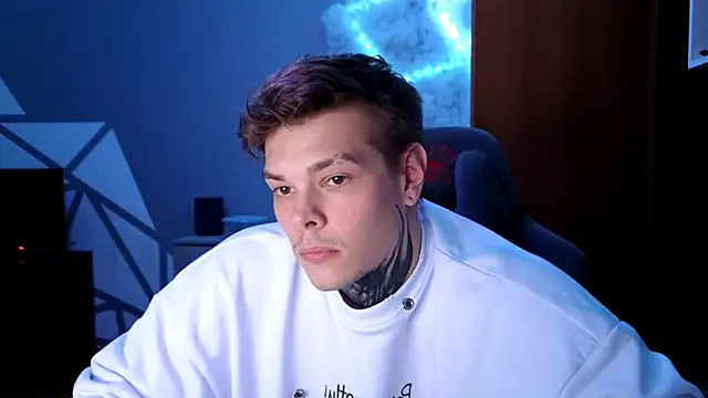DENIS HERE online show from 12/02/24, 06:43
