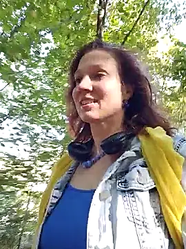 Snapshot of Exhibitionsplit chatting on 10/28/25, 11:58 Exhibitionsplit online show from 10/28/25, 11:58