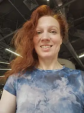 Exhibitionsplit online show from 07/25/26, 01:19