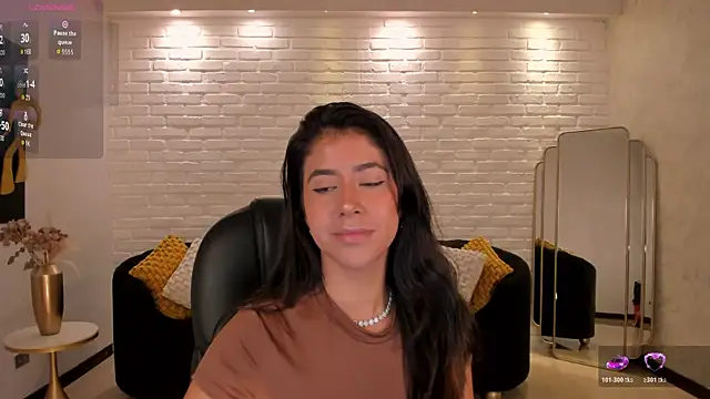 SussanElliot online show from 10/17/25, 09:56