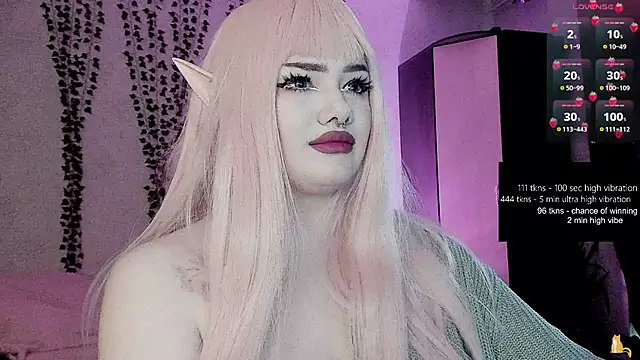 strawberry elfcat online show from 05/21/26, 05:47