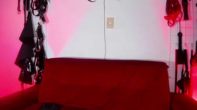 irregular fetish  online show from 05/06/26, 10:04