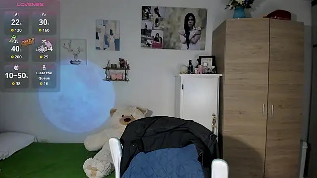 VeronikaOlsen online show from 10/08/25, 08:06