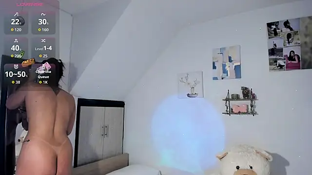 VeronikaOlsen online show from 10/13/25, 01:00