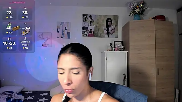 VeronikaOlsen online show from 10/26/25, 06:03