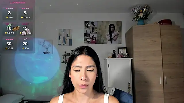 VeronikaOlsen online show from 10/28/25, 01:31