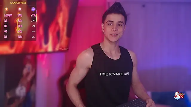 Snapshot of thomklein chatting on 11/19/25, 09:09 thomklein online show from 11/19/25, 09:09