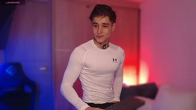 Snapshot of thomklein chatting on 11/24/25, 09:09 thomklein online show from 11/24/25, 09:09