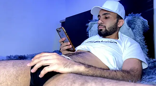 Snapshot of Dar_milk chatting on 03/09/25, 05:22 Dar milk online show from 03/09/25, 05:22