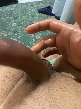 Snapshot of azginnn35 chatting on 10/07/25, 09:06 azginnn35 online show from 10/07/25, 09:06