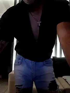 Snapshot of pretorianoo53 chatting on 10/05/25, 04:11 pretorianoo53 online show from 10/05/25, 04:11