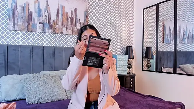 scarlett moore online show from 01/24/25, 01:57