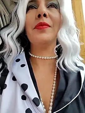 Snapshot of scarlett_moore chatting on 10/31/25, 02:29 scarlett moore online show from 10/31/25, 02:29