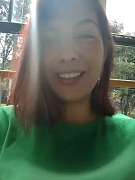 Snapshot of scarlett_moore chatting on 11/05/25, 02:17 scarlett moore online show from 11/05/25, 02:17