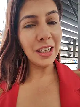 Snapshot of scarlett_moore chatting on 11/28/25, 04:31 scarlett moore online show from 11/28/25, 04:31