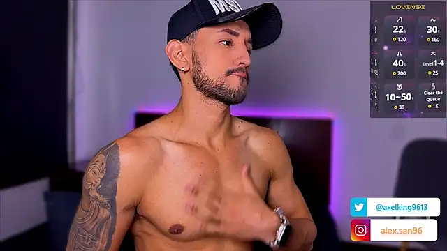 Snapshot of AxelKing1326 chatting on 09/30/25, 08:03 AxelKing1326 online show from 09/30/25, 08:03