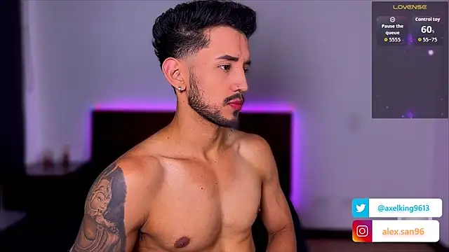 Snapshot of AxelKing1326 chatting on 10/11/25, 10:30 AxelKing1326 online show from 10/11/25, 10:30