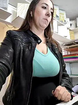 Mia Novikov online show from 11/06/25, 06:31