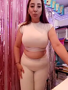Mia Novikov online show from 06/18/26, 12:00