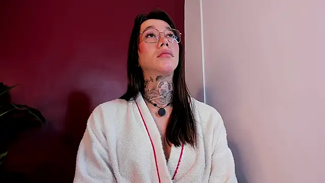 sweet karinpaz777 online show from 05/19/26, 01:56