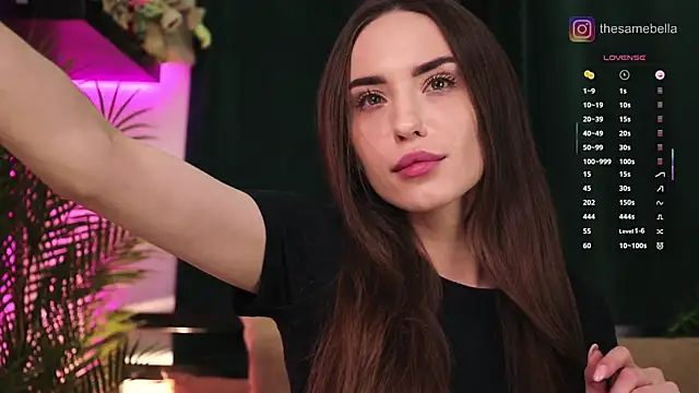 Snapshot of BabyYoda- chatting on 10/14/25, 03:02 BabyYoda- online show from 10/14/25, 03:02