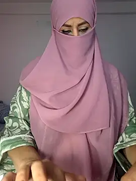 amiraferraz online show from 11/02/25, 04:09